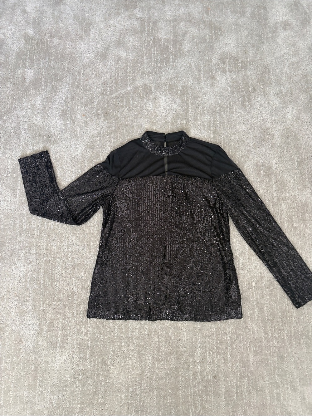 Vince Camuto Black Sequin Mock-Neck Long Sleeve Top